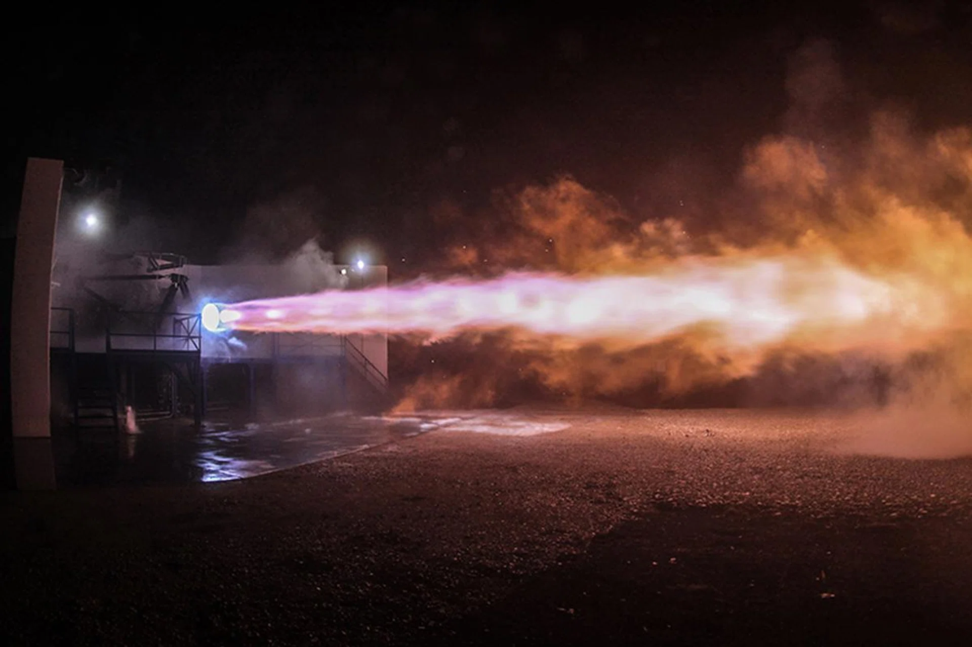 Test-firing of the Raptor engine. (Image Source: SpaceX)