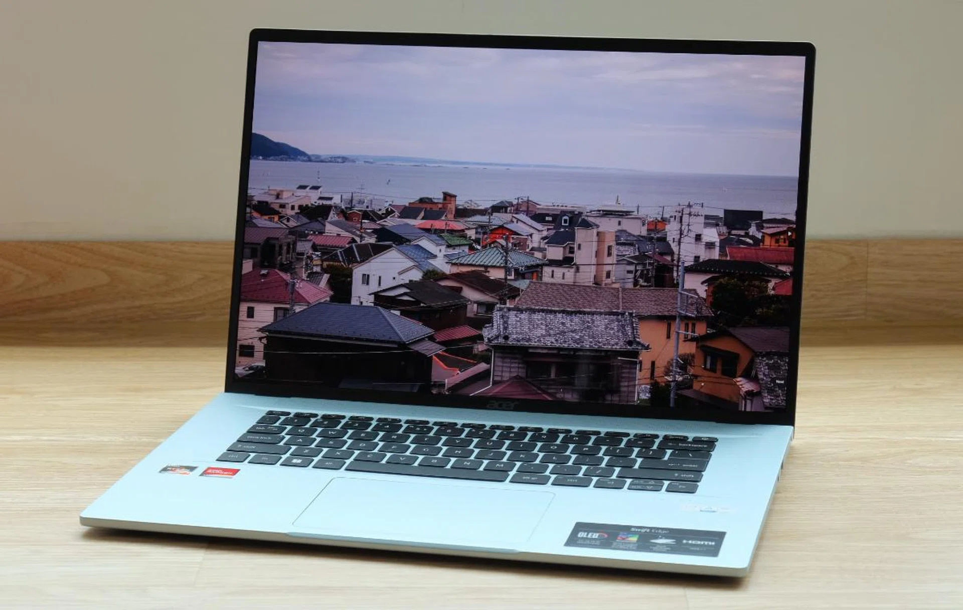 The Swift Edge 16 might not be perfect but it packs a large 16-inch OLED display into a truly thin and light body. 