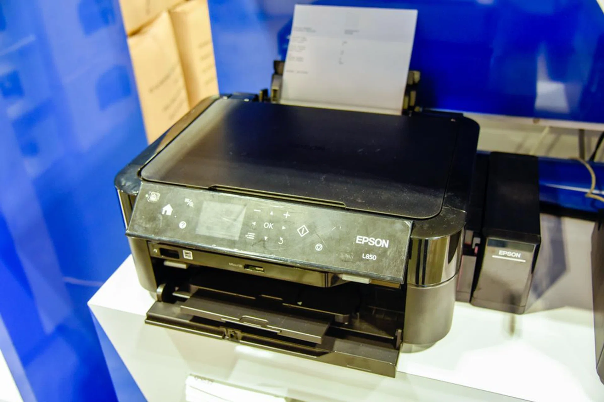 The Epson L850 is a 6-color photo, 3-in-1 ink tank system printer going at S$529 (U.P. S$589). Has a print speed of 37ppm (mono) and 38ppm (color).