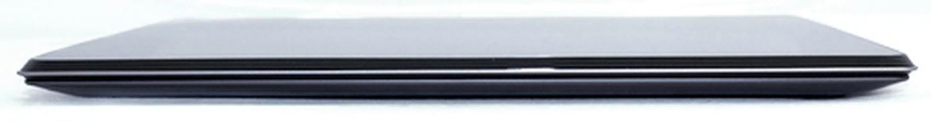 There are no gaps to be found between the keyboard and lid. The build of the Taichi was good enough that we didn't observe any flex or creaks when it was handled as a tablet.
