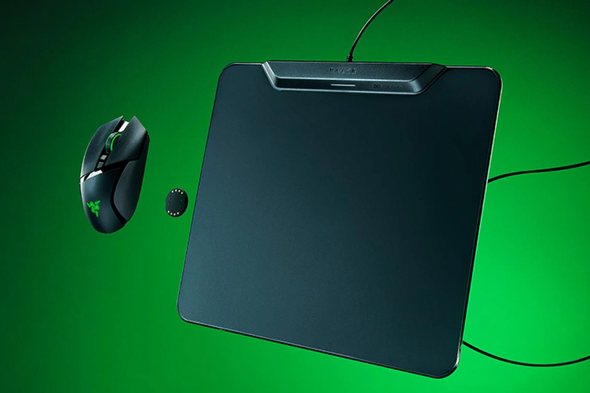 The HyperFlux V2 works a little differently than its predecessor (note the small charging puck). Image: Razer.