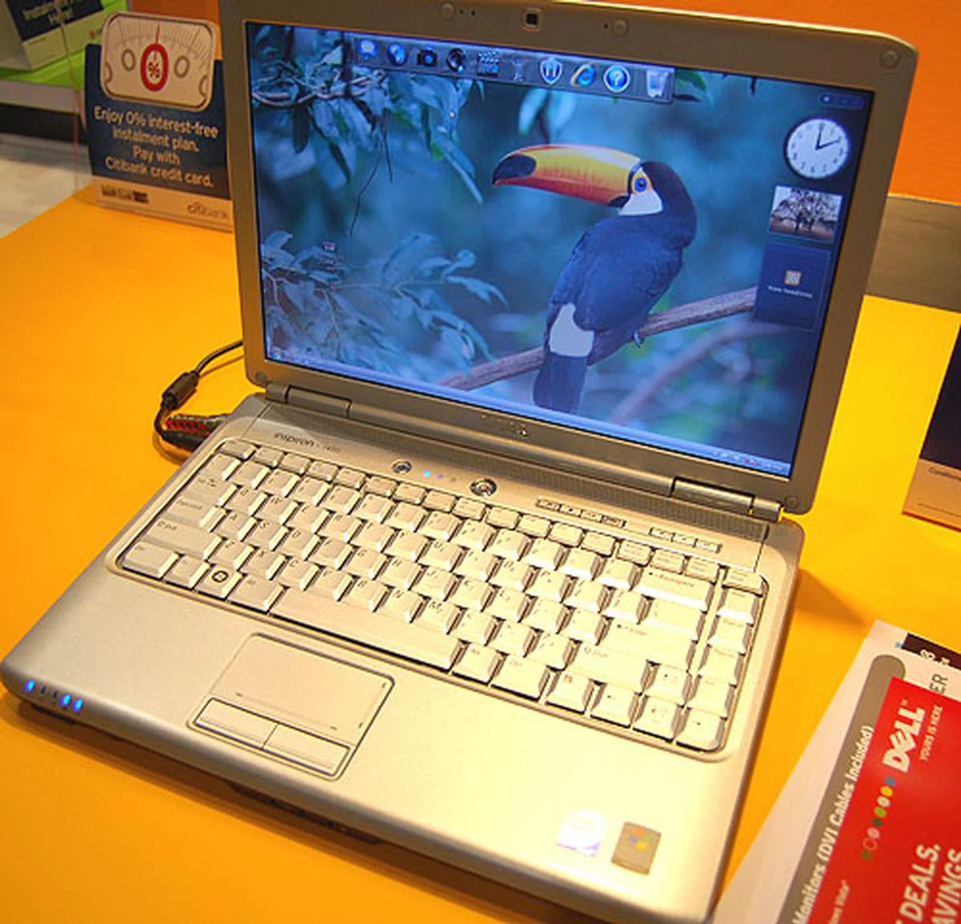  With prices starting from S$1,199 to S$1,499, the Dell Inspiron 1420 is a 14.1-inch notebook with integrated graphics and a varying choice of processor and operating systems. All come with the bright colors associated with the Inspiron series.  