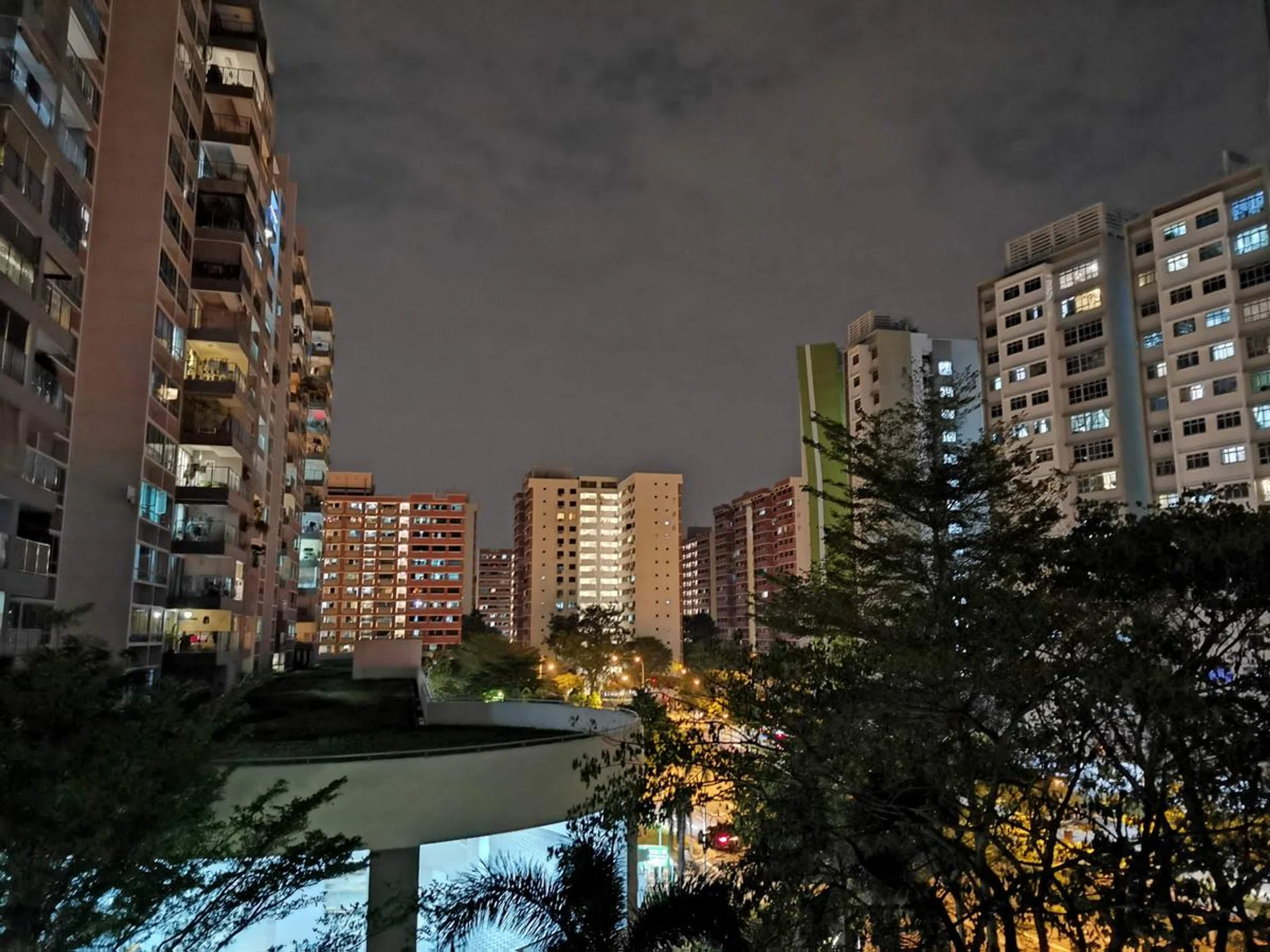 Night-mode performance is definitely competent, but compared to the more expensive Huawei flagships, images are softer due to higher levels of luminance noise.