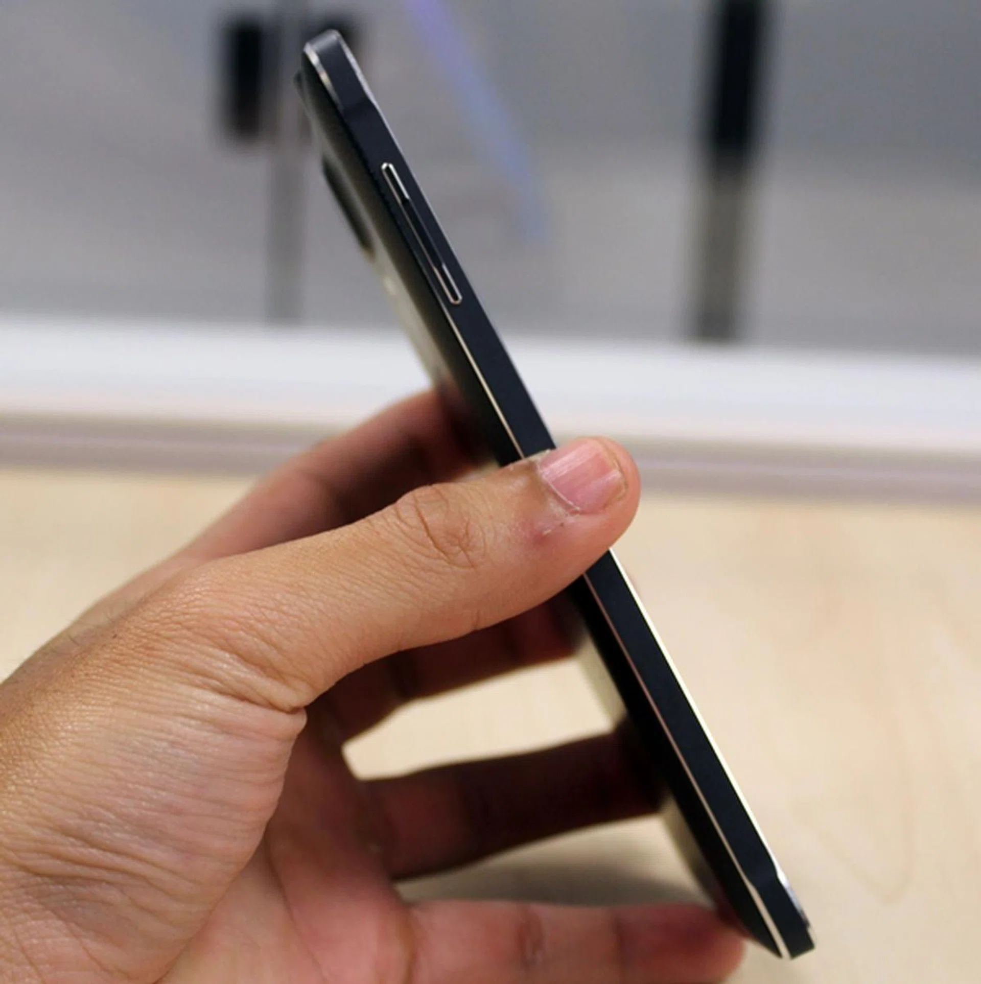 The Samsung Galaxy Note 4 is dressed in a metal frame.