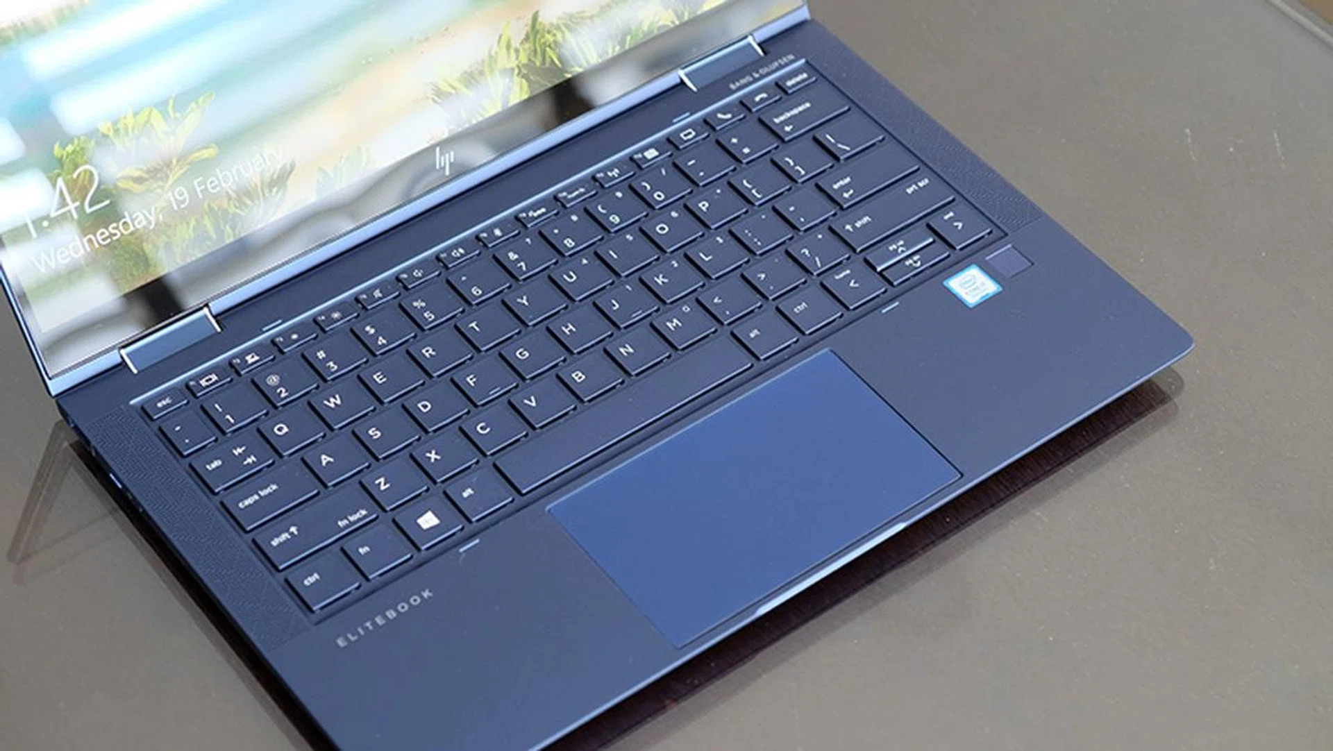 HP Elite Dragonfly