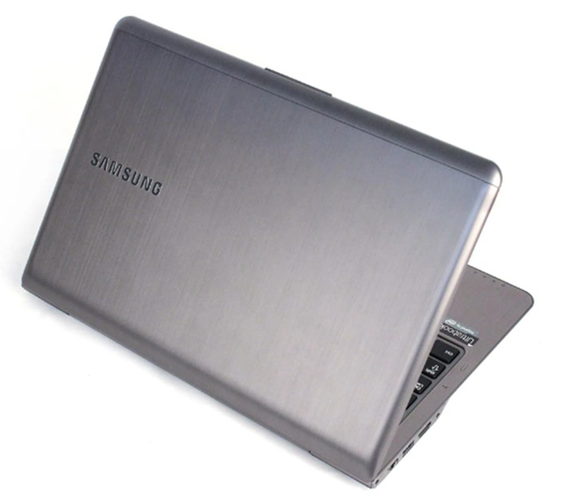 On the outside, the Samsung Series 5 Ultra Touch looks almost the same as the old Series 5 Ultra.