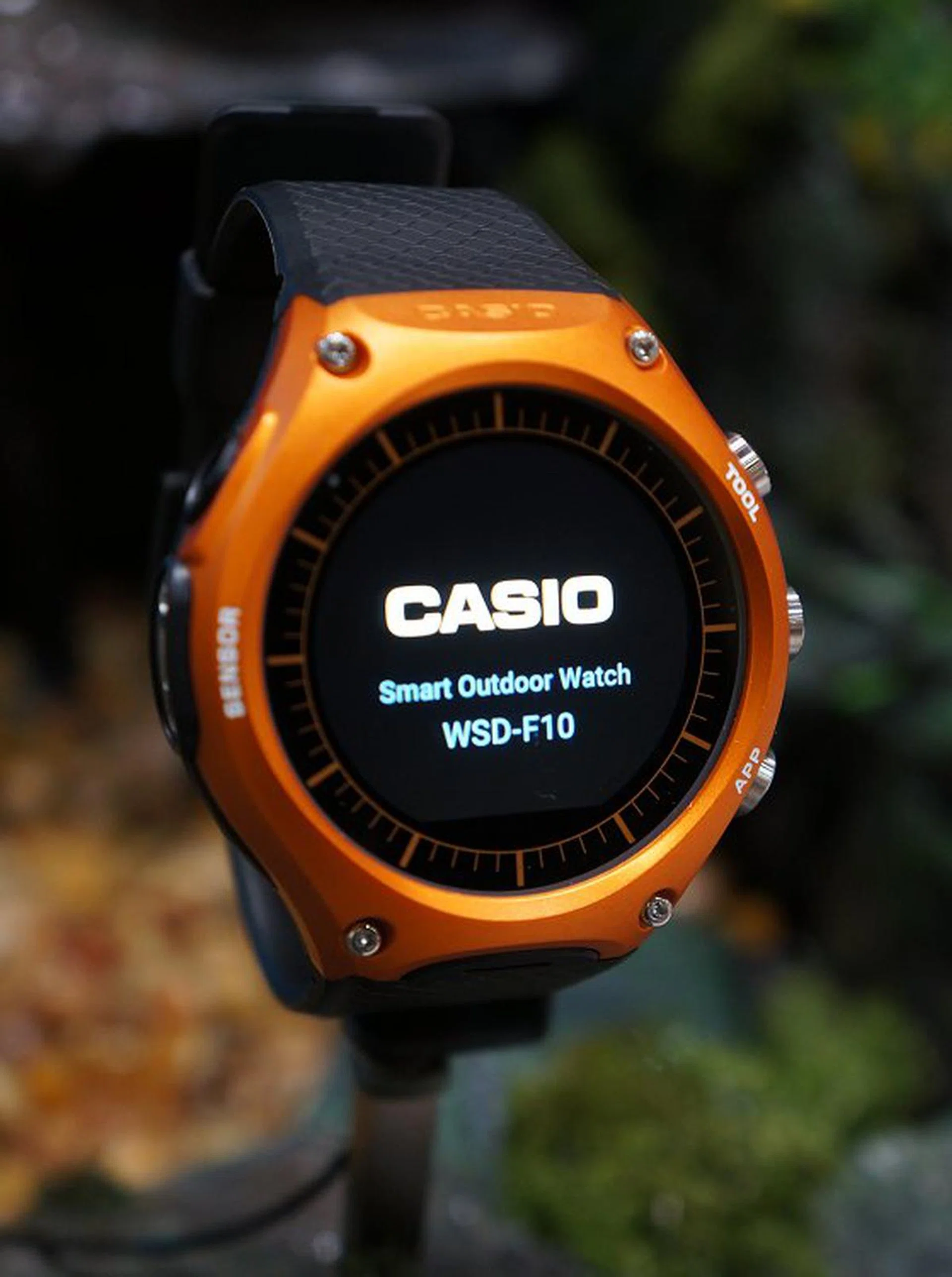 And here she is – the Casio WSD-F10, the smartest outdoor watch there is in the market at the time of publishing. It is also the first watch with a built-in microphone that is water resistant up to 50 meters and features a dual layer display structure that meets U.S. military standards.