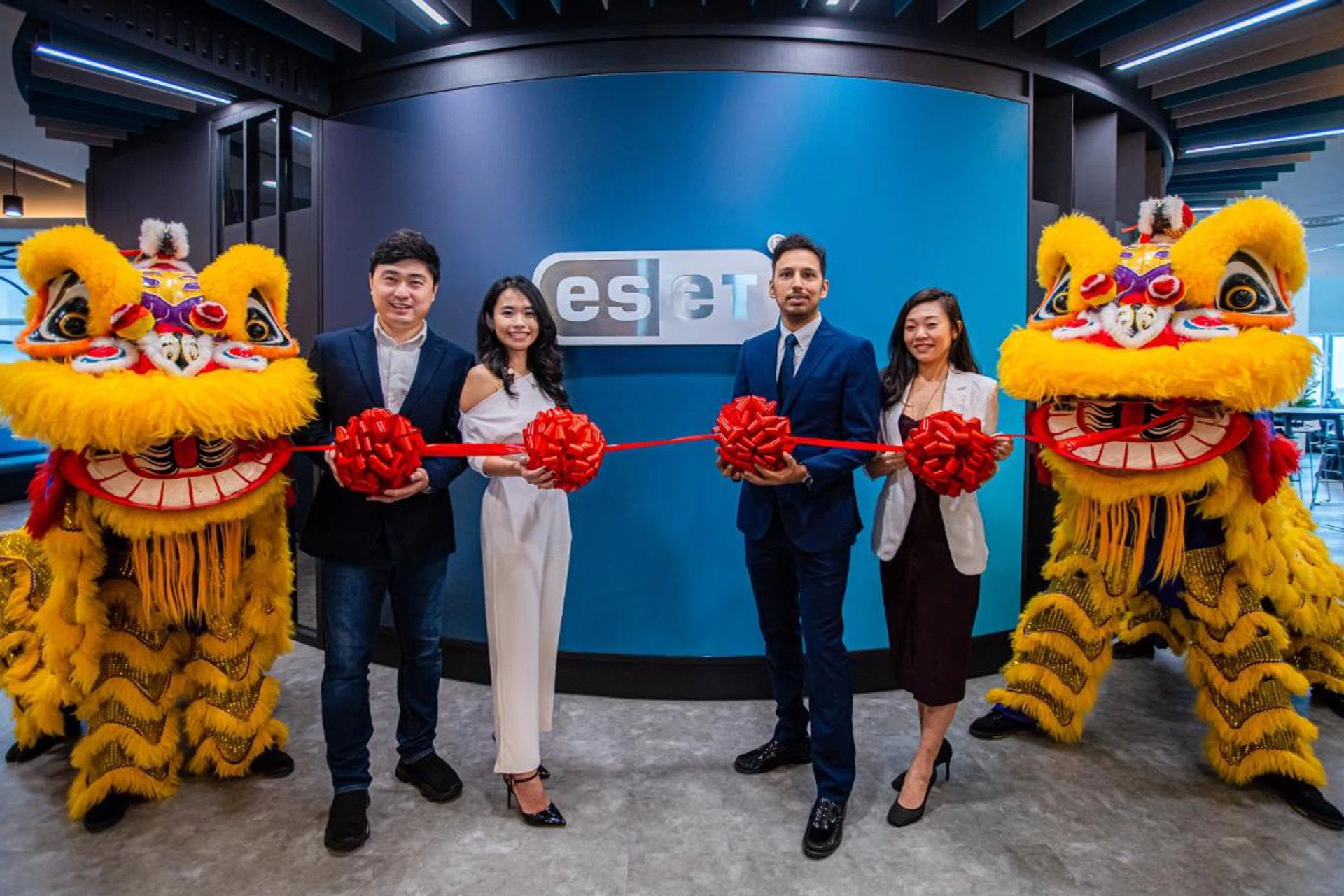 Harvey Niu, Manager of IT Infrastructure and Systems - APAC; Pamela Ong, Sales Director – APAC; Parvinder Walia, President for APJ; Jane Ng, Marketing Director – APAC, from ESET, opening the new ESET APAC Cybersecurity of Excellence. Image source: ESET.

