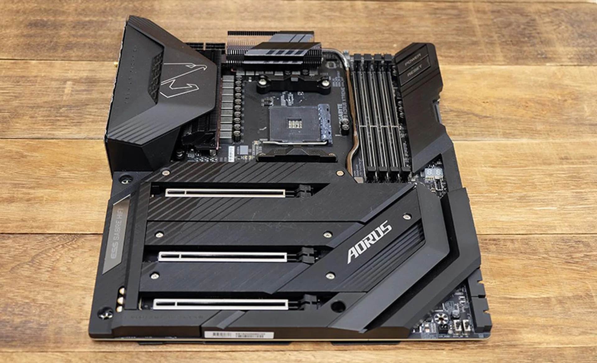 Gigabyte X570 Aorus Xtreme