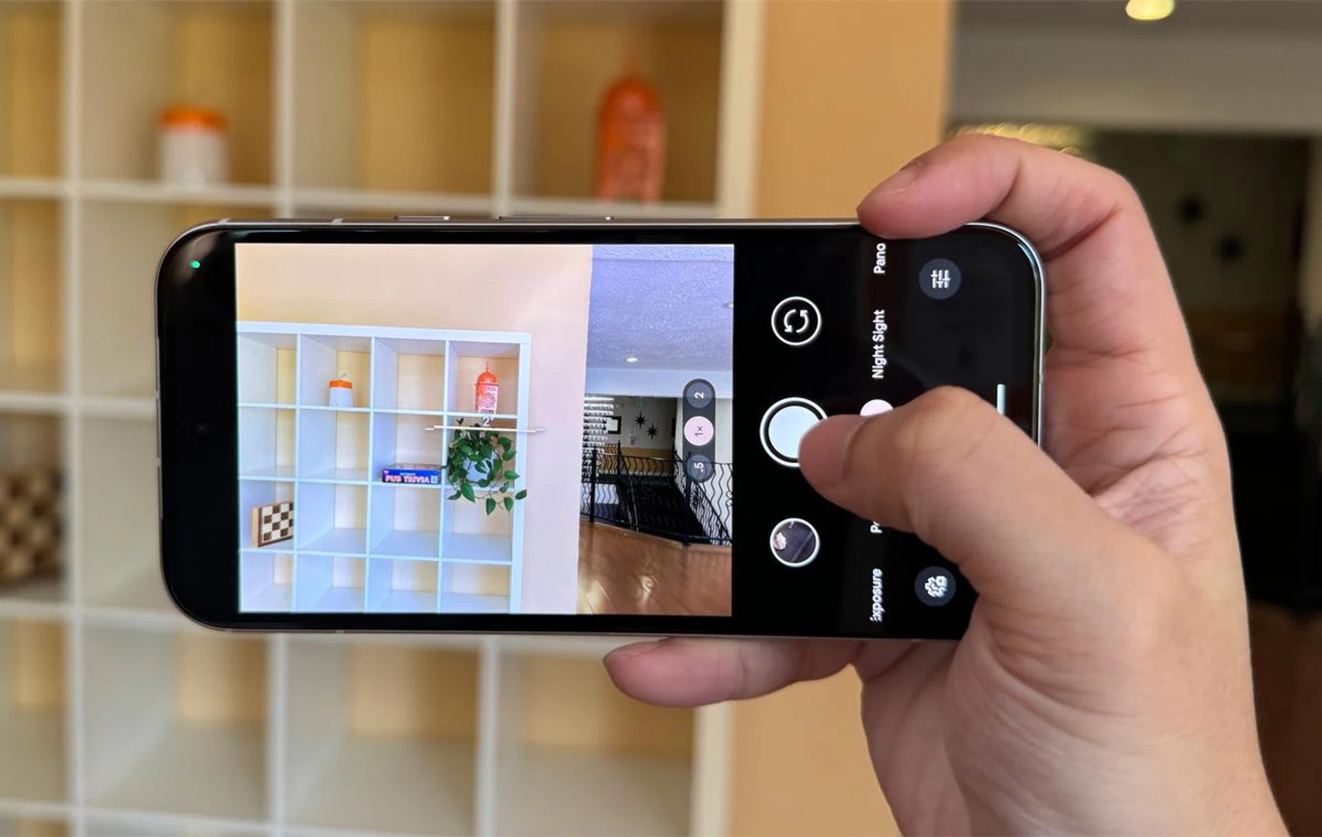 We tried out the main camera of the Pixel 8a. Imaging samples below.