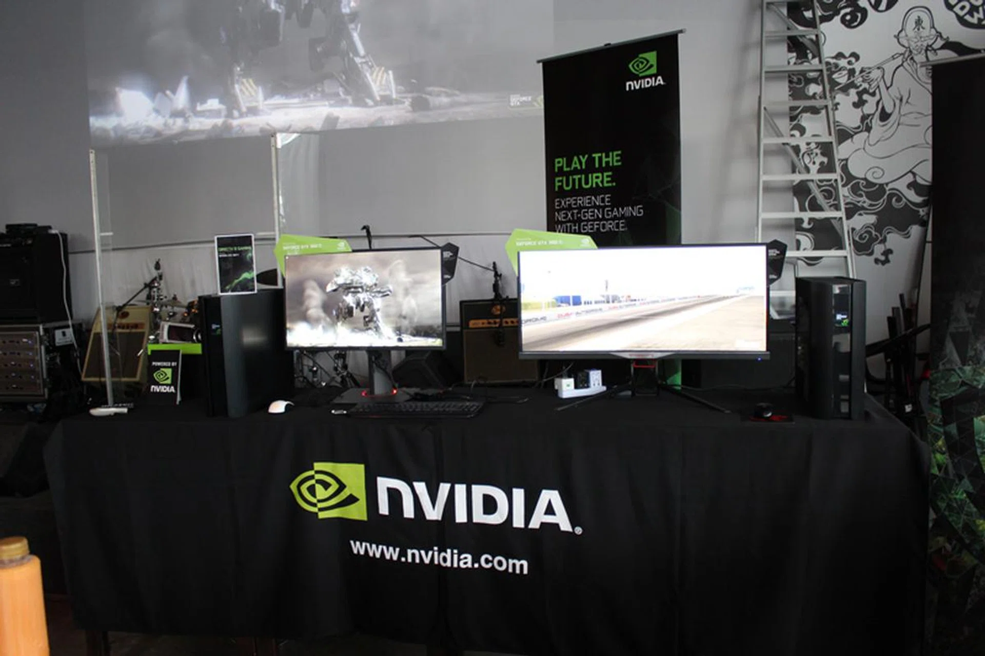 NVIDIA had two rigs running the GeForce GTX 980 Ti. One of them was running Project Cars and the other a tech demo showcasing what the card can do in DirectX 12.