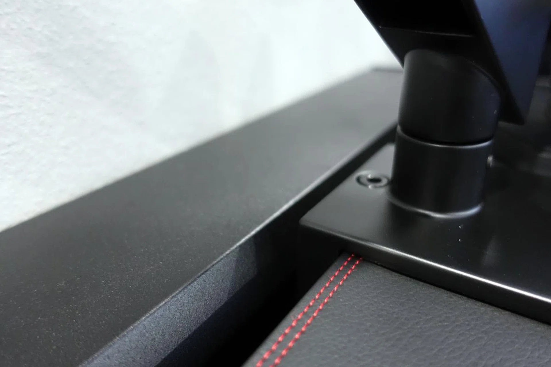 Unlike some third-party monitor arms, Secretlab's own monitor arm was designed to fit into the offset gap.