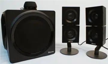 With a similar design, it can be hard to differentiate the new ZiiSound T6 from the older GigaWorks T3. The obvious differences are the new-swivel array satellite speakers on the T6. Features like the control pod are still present though.