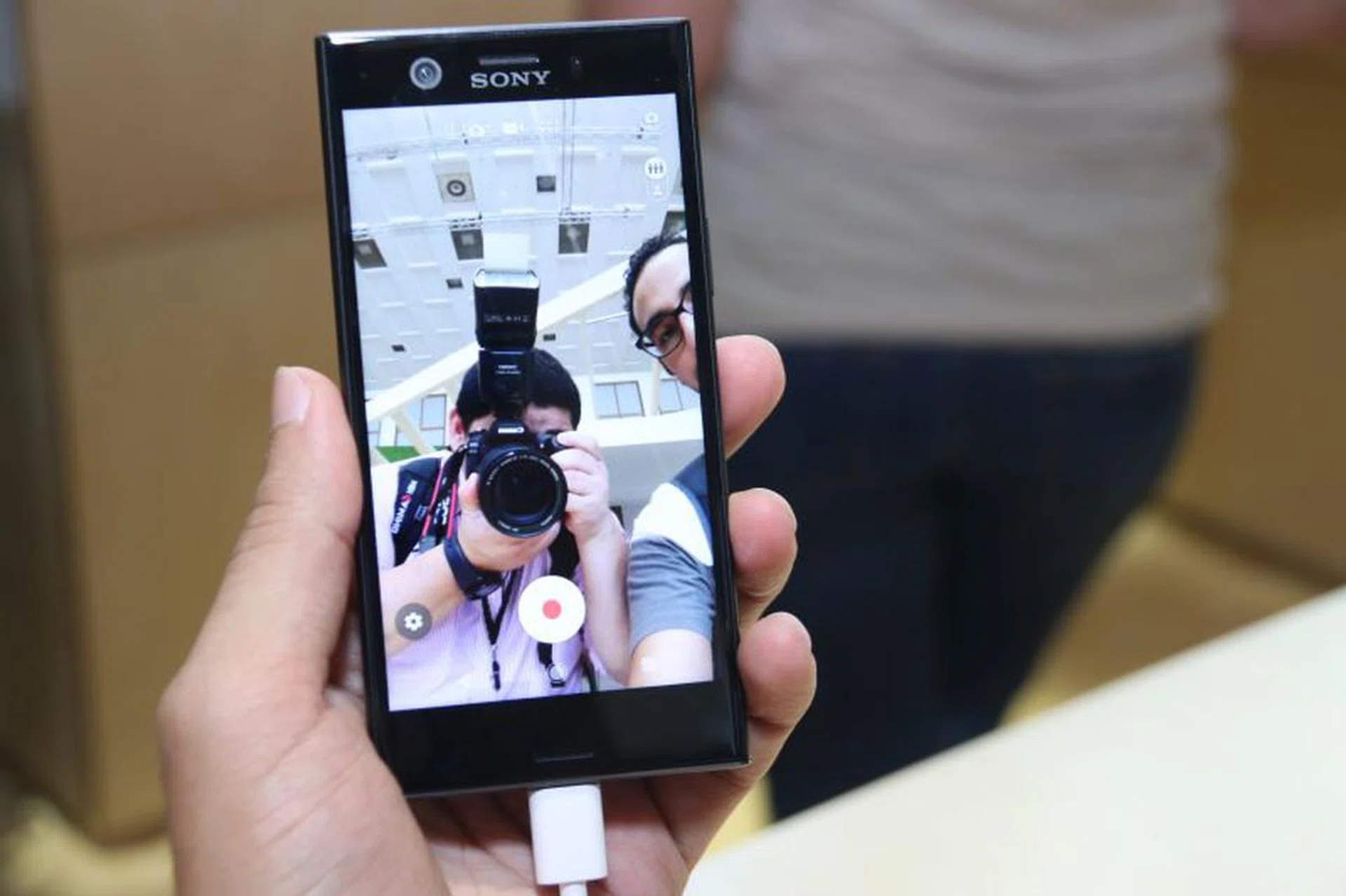 The Xperia XZ1 Compact's front-facing camera has a new super wide angle feature.