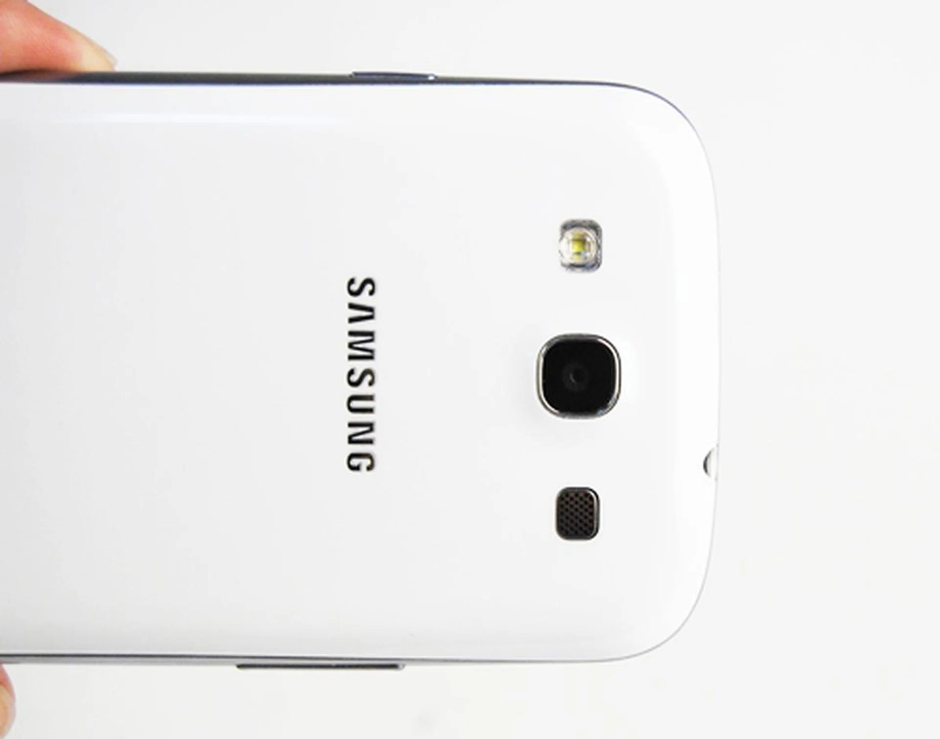 The Samsung Galaxy S III comes with an 8-megapixel camera with LED flash.