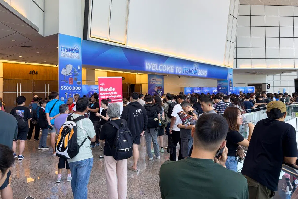 Best smartphone, telco, and mobile accessories deals from IT Show 2026