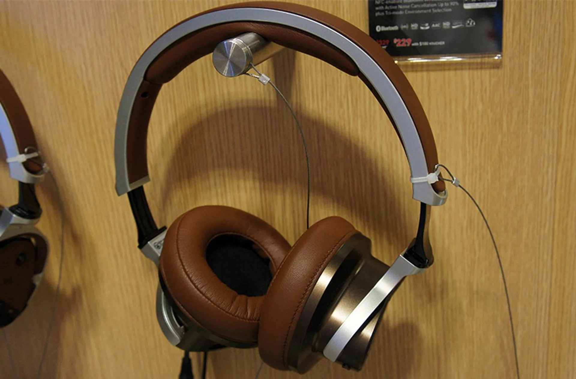 The Creative Aurvana Platinum active noise-cancelling headphones can be had for just $229 (U.P: $399) by using a $100 Creative voucher.