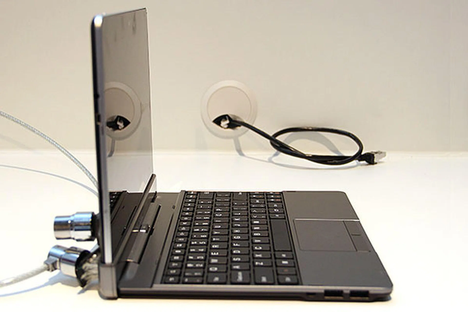 Everyone is doing this: Take a tablet, give it a keyboard dock, and
voilà, it becomes a notebook.