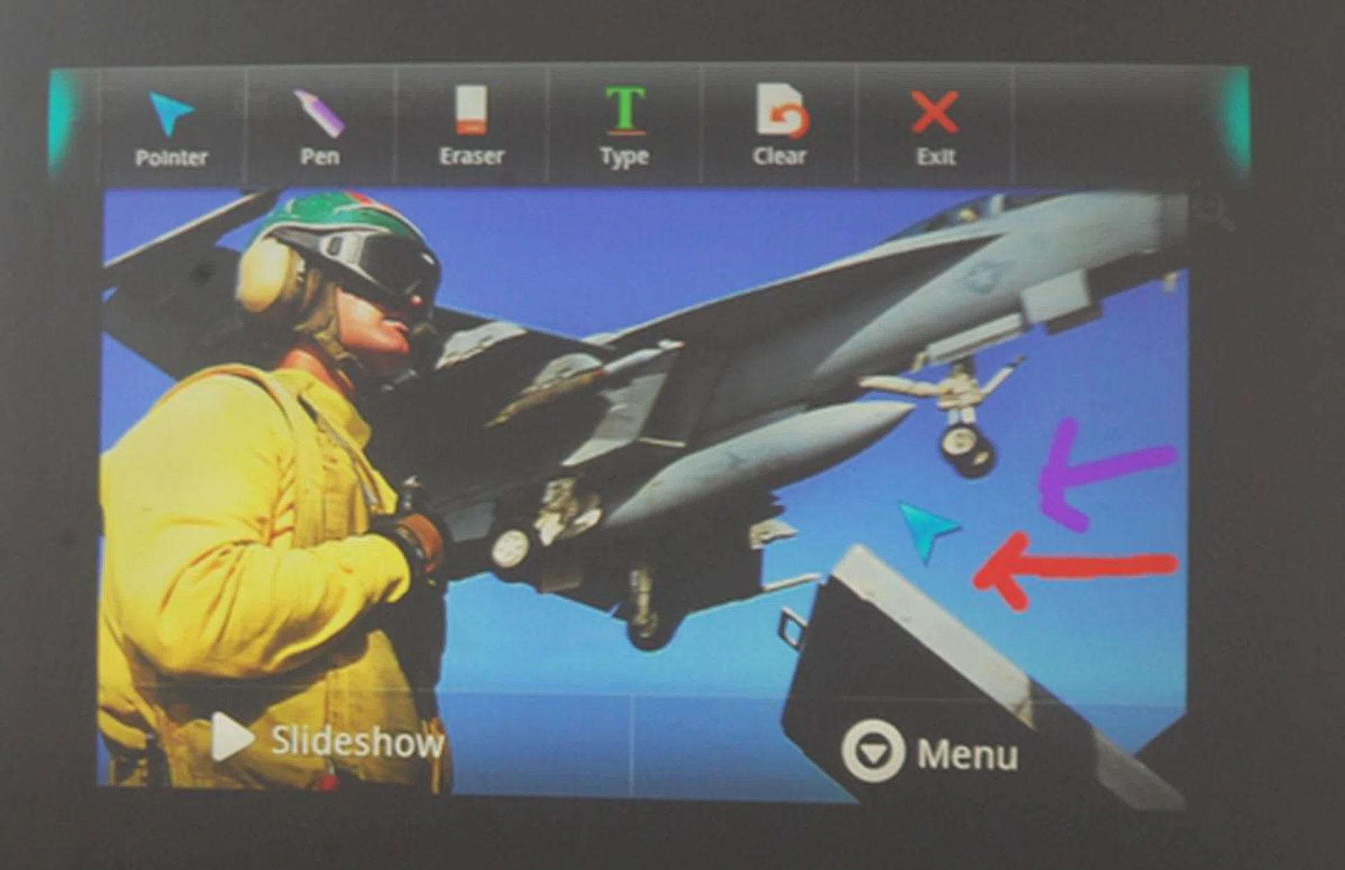 Colors are exhibited with good contrast. Here, we toggled the Quick Pad application again.