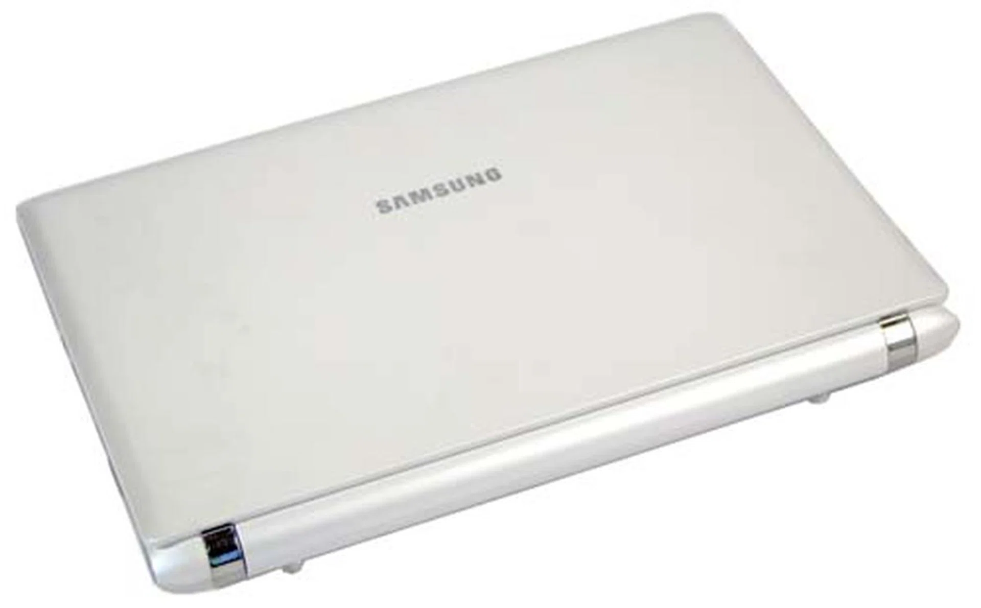 Clad in matte white is the Samsung N120 netbook.