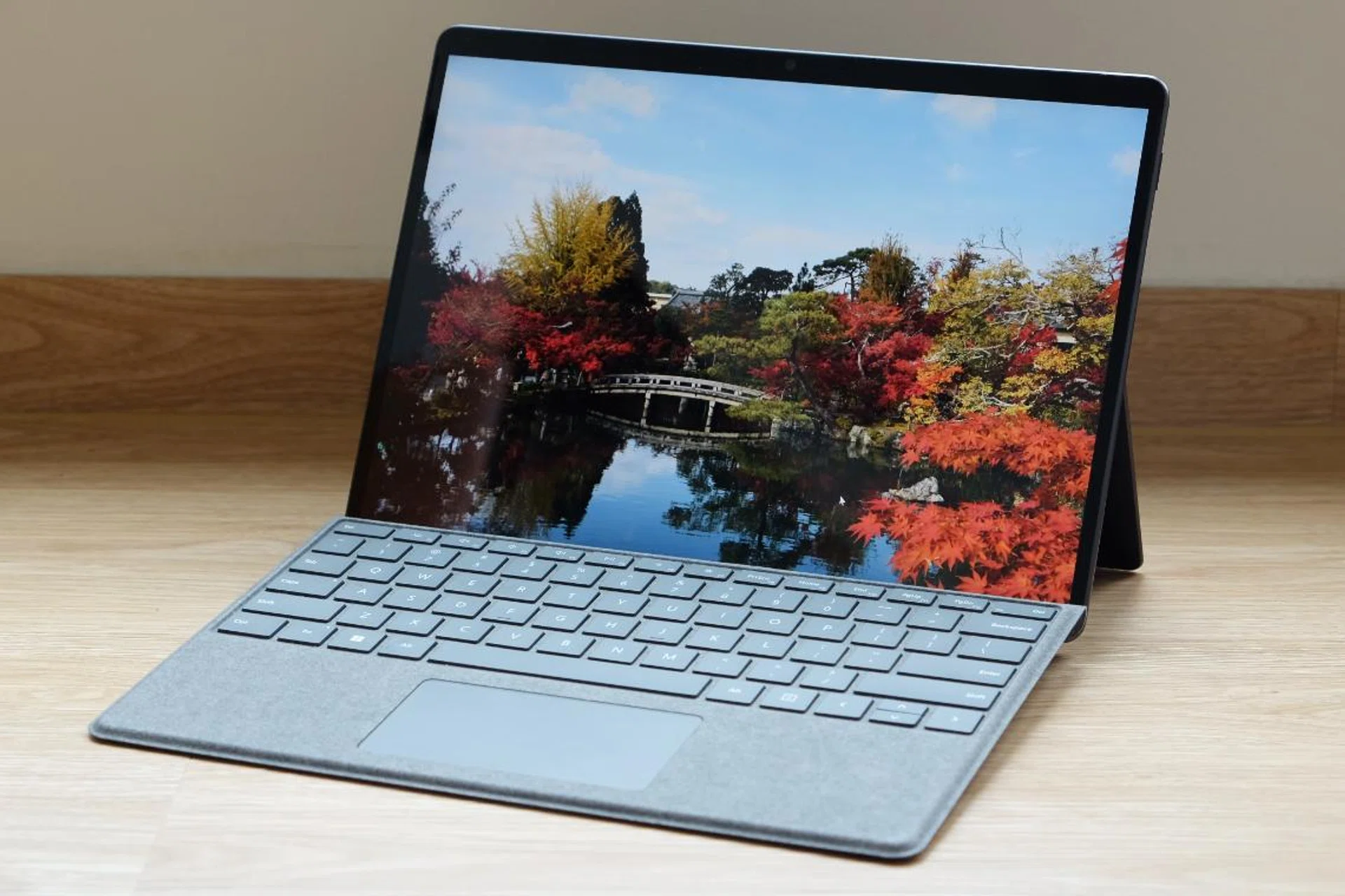 The latest Surface Pro 8 from Microsoft finally gets a new design.