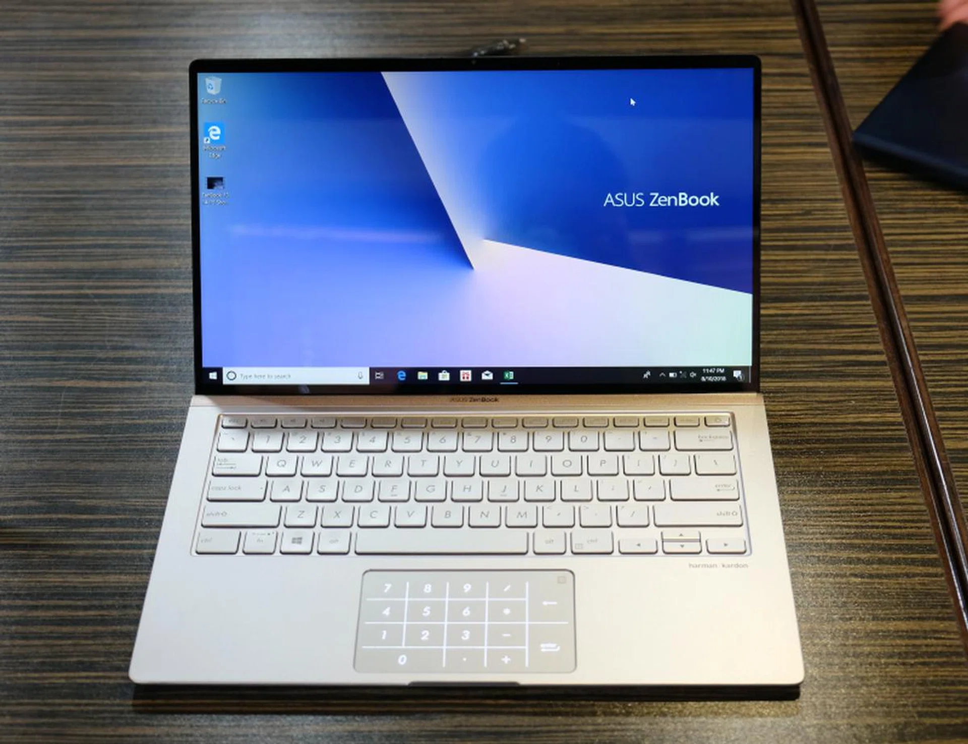 And so is the ZenBook 14. Note how thin the bezels are.