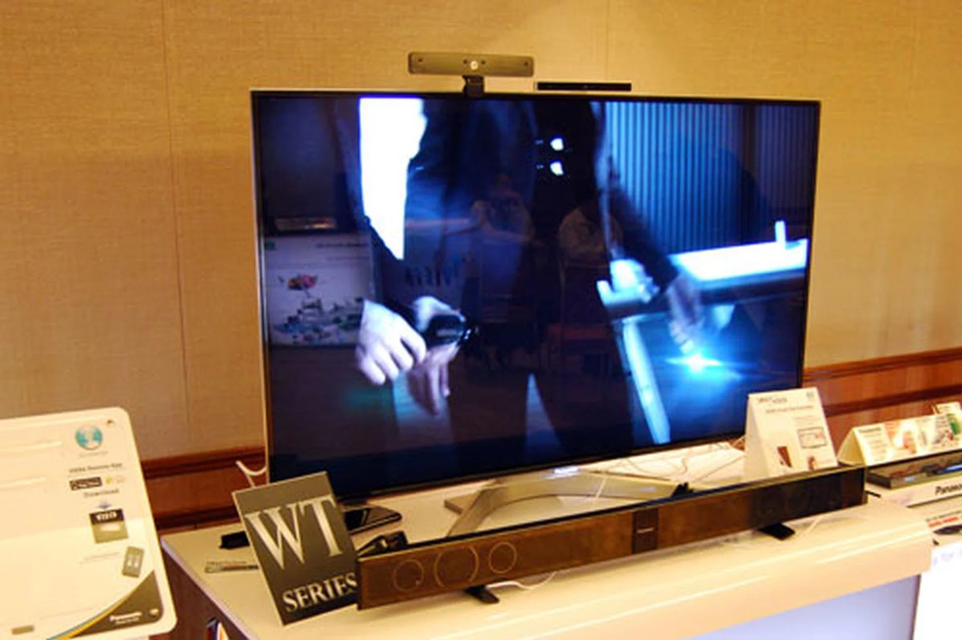 The flagship WT50S will sport a 10mm-slim metal frame to accentuate its sleekness. The active-shutter 3D HDTV will also carry the best of Panasonic's latest technology, such as an improved IPS panel, 1600Hz refresh rate, ISFccc calibration settings, and integrated Wi-Fi.
