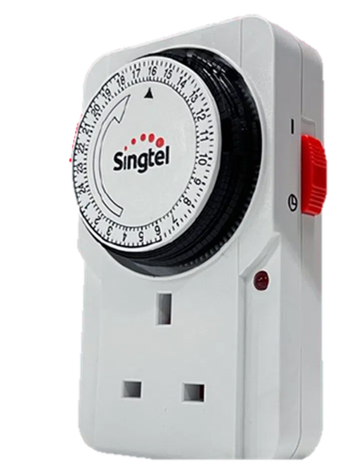 Singtel celebrates Earth Hour 2023 by handing out power-saving timer ...