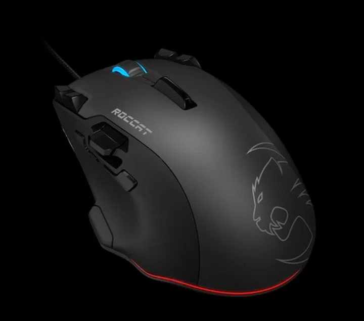 The Tyon is Roccat's first mouse with the Dorsal Fin-Switch, a button that's located below the mouse wheel.