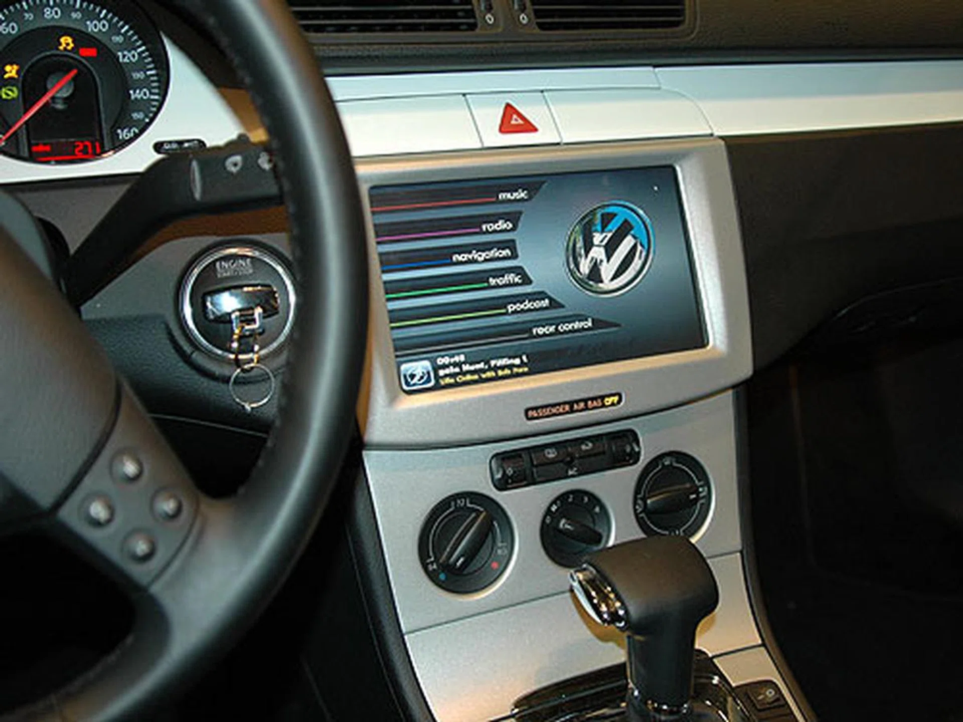 Volkswagen with a built-in UMPC in place of your usual CD/DVD player.
