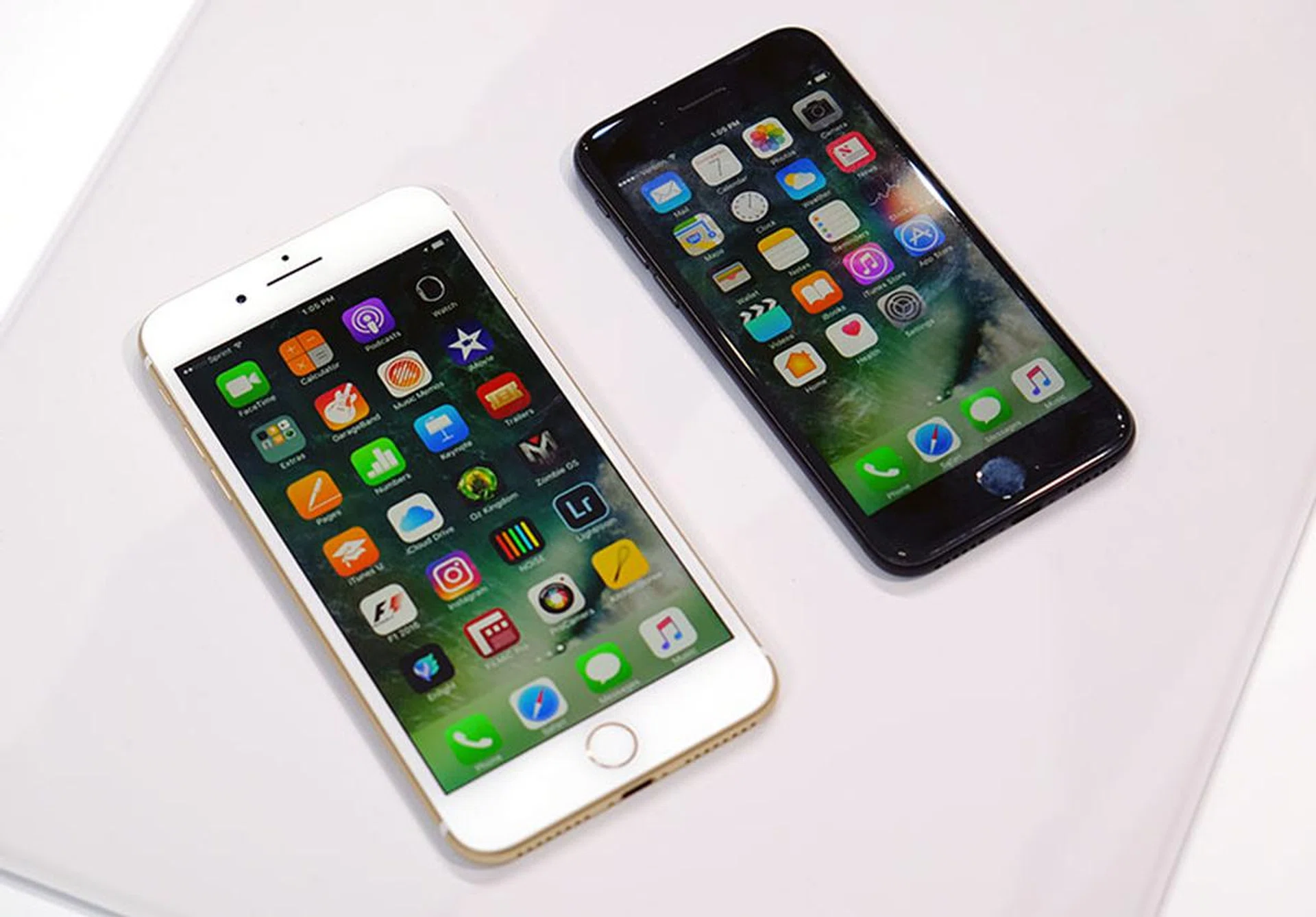 Behold, the new iPhone 7 and iPhone 7 Plus!
