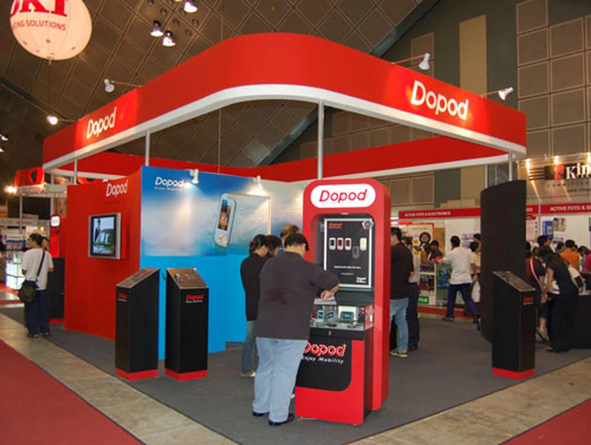 If you are looking for a PDA phone, do pop over to Dopod's booth where they have the first 3G Windows Mobile 5.0 PDA phone, the Dopod 900 and more.