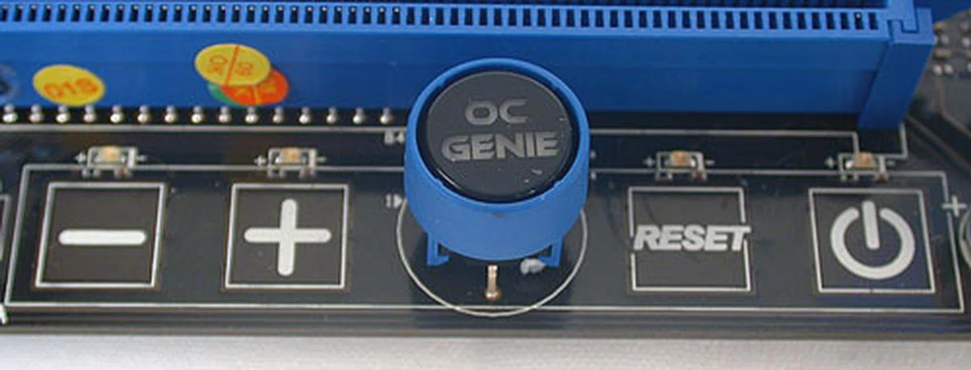 We find MSI's OC Genie button, which automatically overclocks the system after a reboot when pressed along with the power and reset buttons. You can also tweak the base clock frequency on the fly here by pressing the negative and positive keys here.