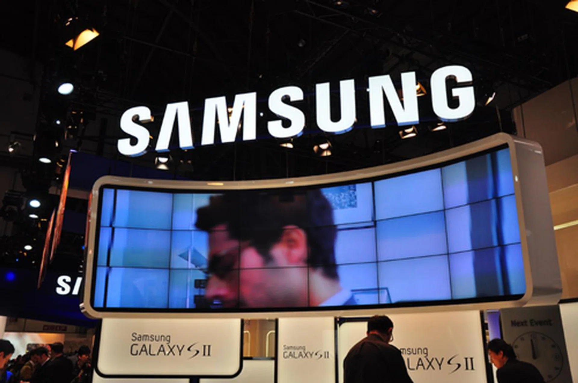 It is clear that the Samsung GALAXY S II takes center stage at the Samsung booth.