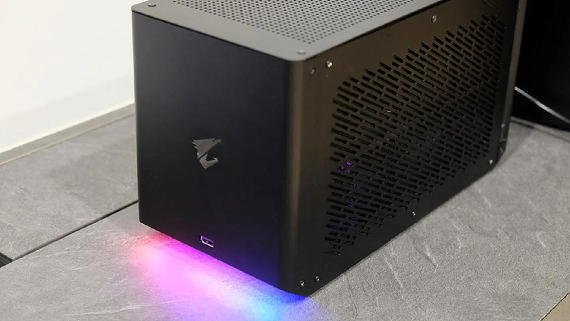 Aorus RTX 2080 Ti Gaming Box
