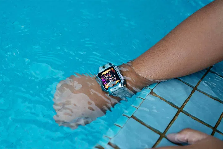 imoo Watch Phone X10 waterproof smartwatch submerged under the water