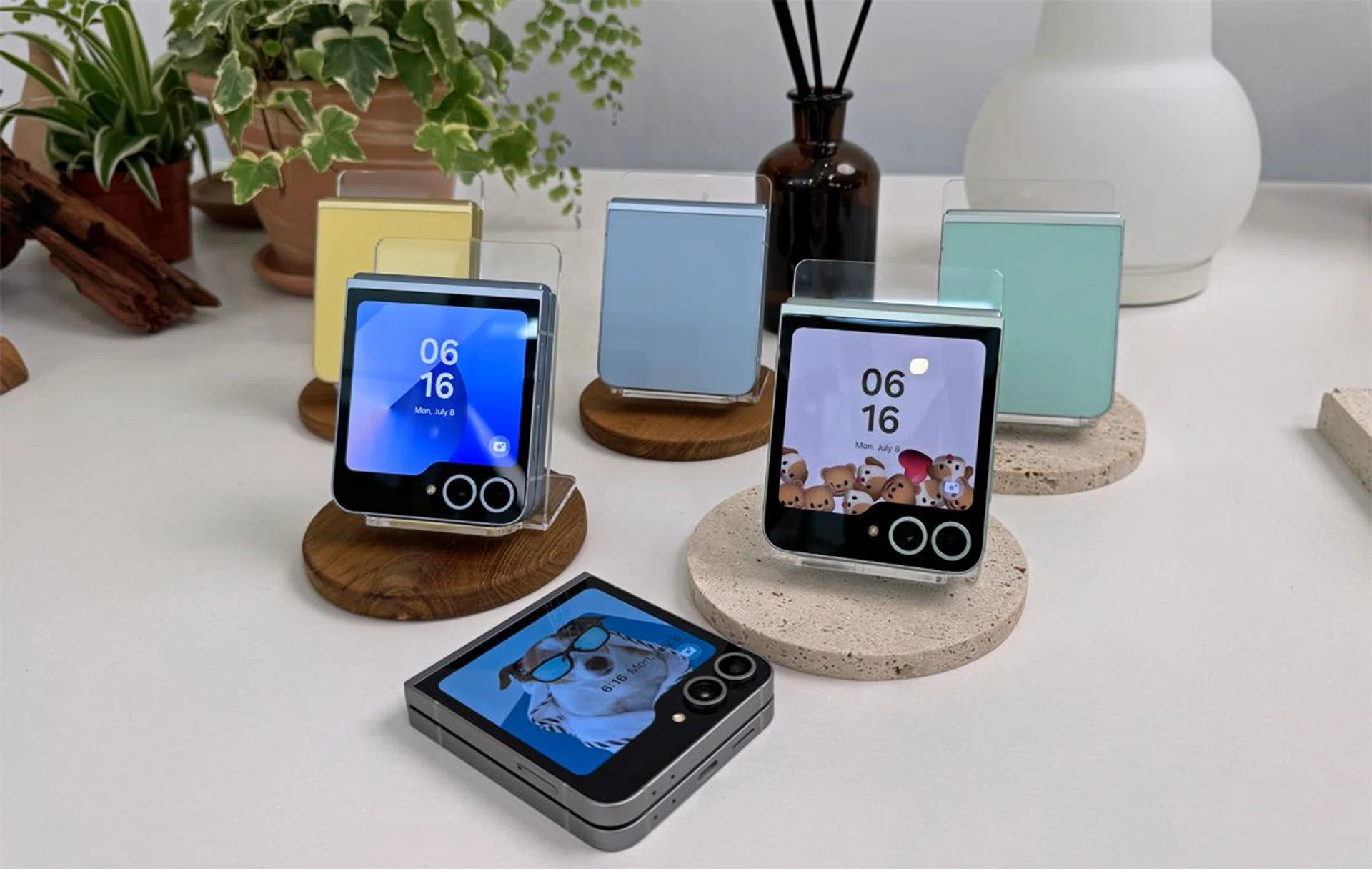 Samsung Galaxy Z Flip6. Photo: HWZ.