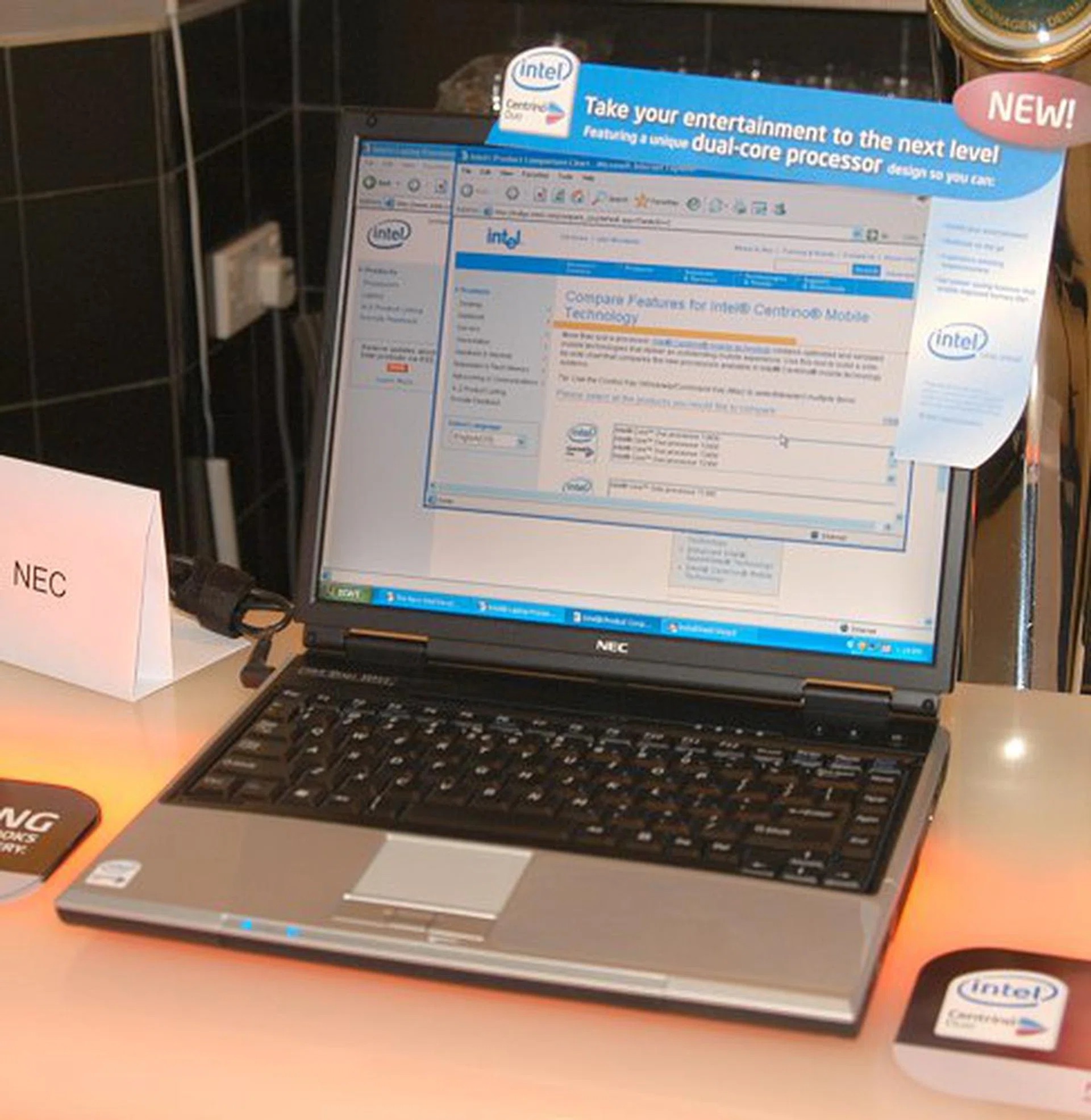 Nec Versa S5200 is a thin and light general purpose notebook ideal for students and for executives. It comes with a 14-inch LCD screen and is attached to the integrated GMA 950 graphics chip.