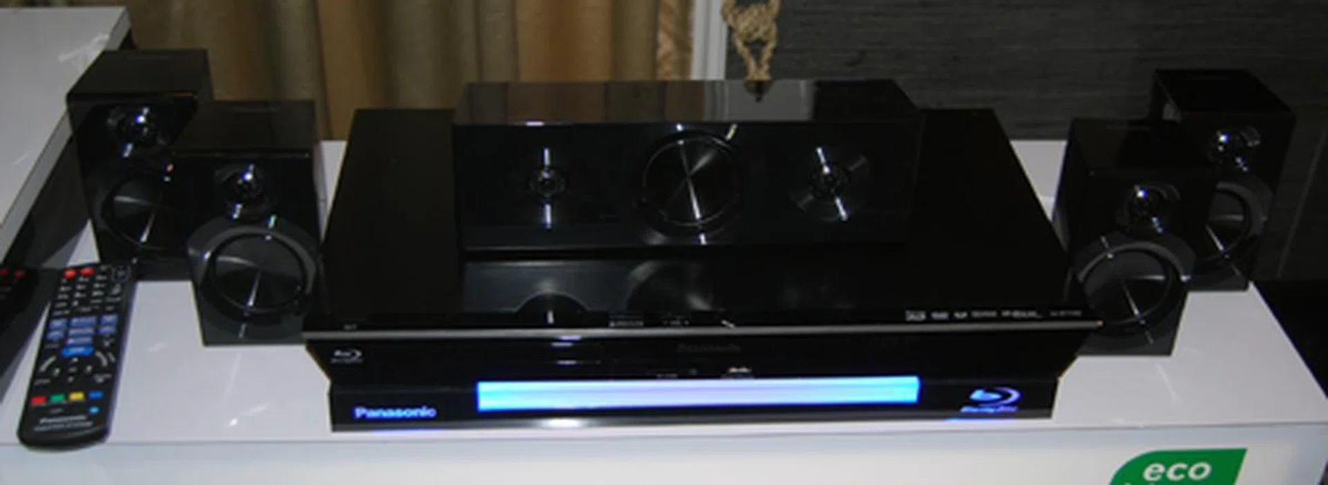 The SC-BTT 400 is a more conventional 5.1 sound system and seemed sedate when compared to the higher model SC-BTT 430.