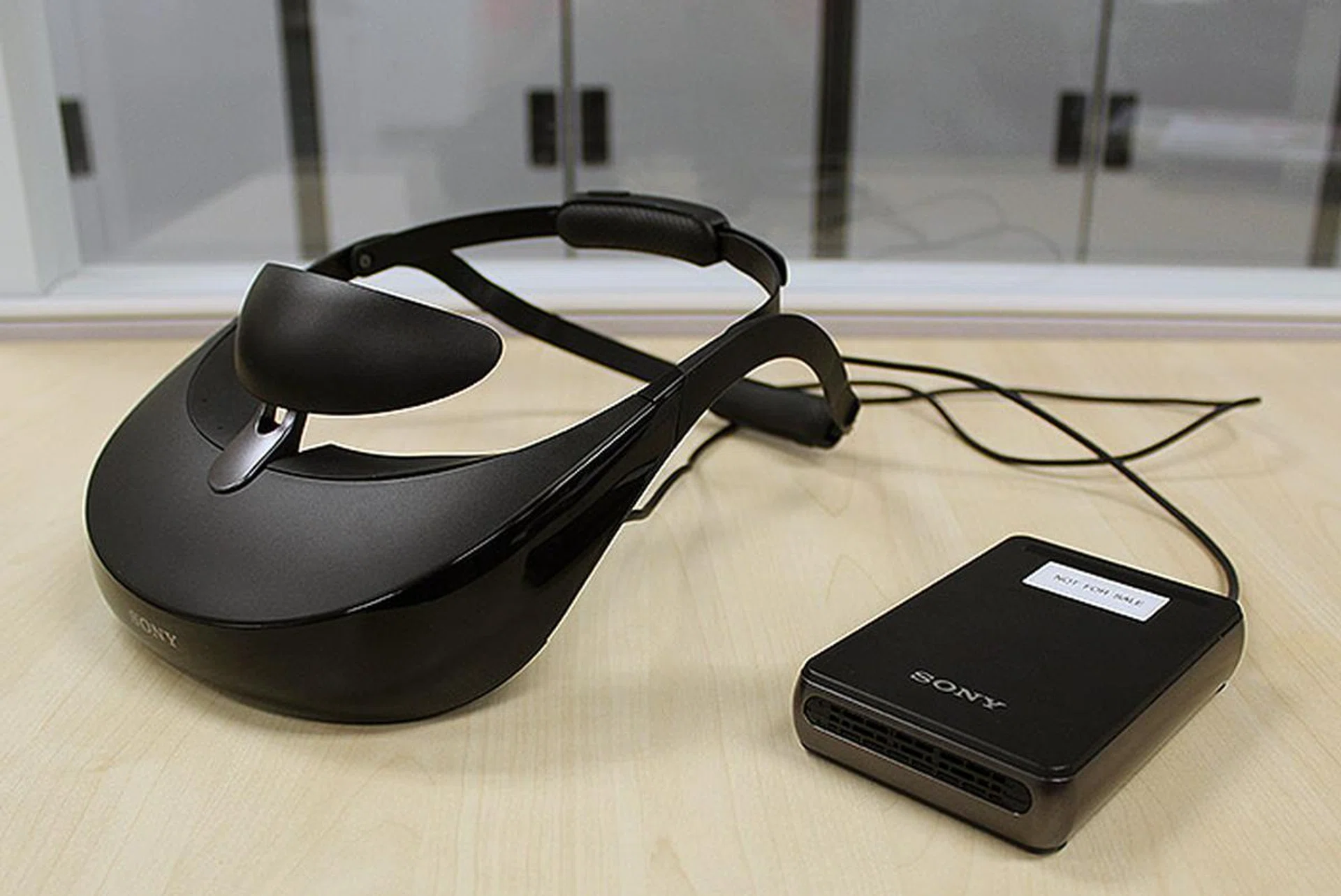 Sadly, with its high asking price, the Sony HMZ-T3 personal 3D viewer does not make much practical nor financial sense.