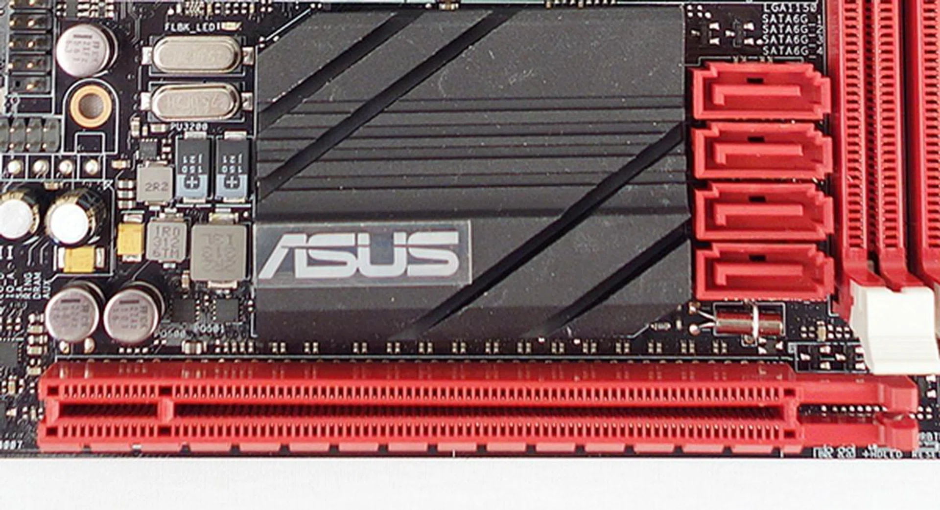 The lone PCIe Gen.3 x16 slot is located near the four SATA 6Gbps connectors.