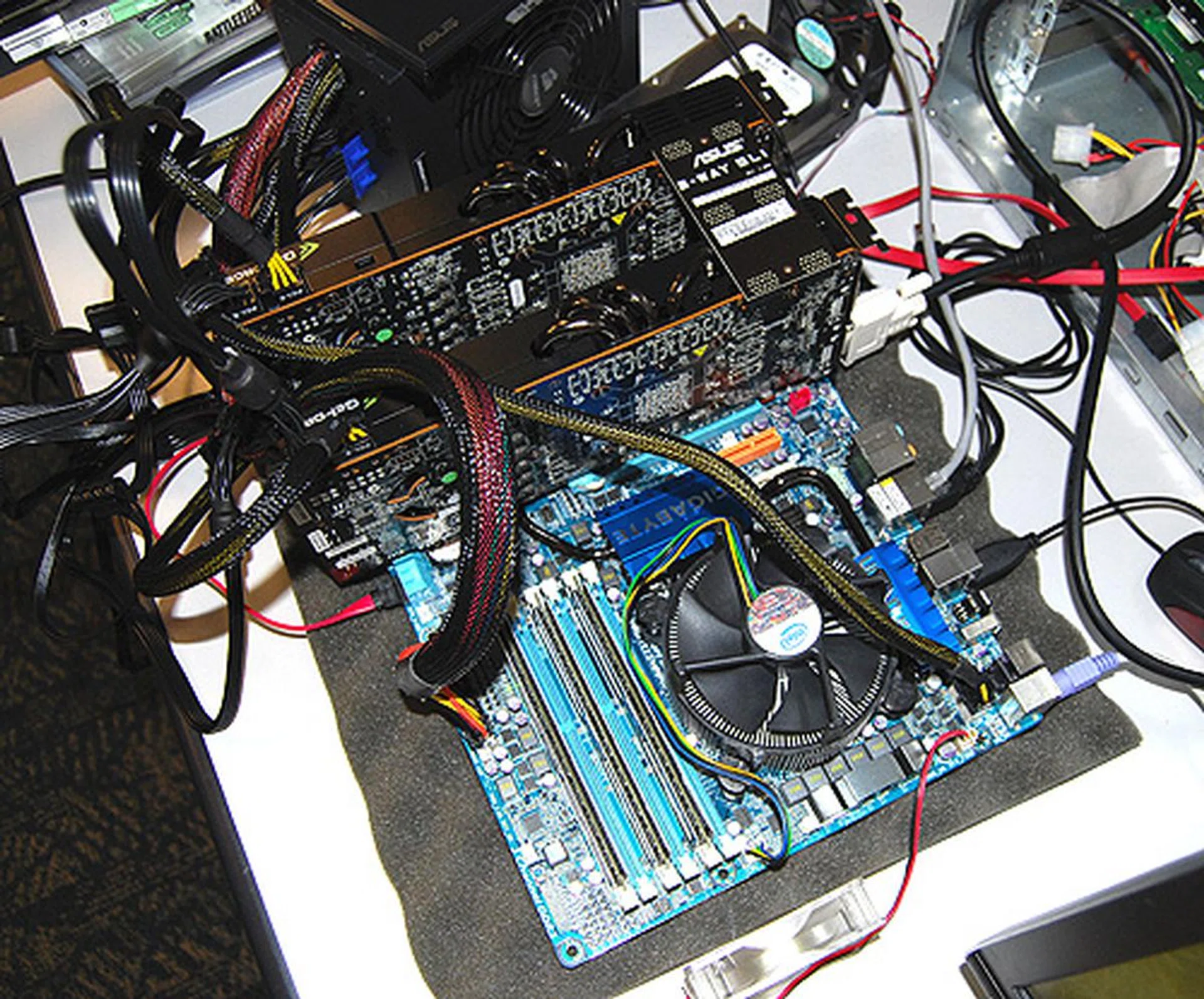 How does 6.4 billion transistors, 960 CUDA cores, 3072MB of frame buffer, and over US$1000 worth of graphics processing power sound to you?
