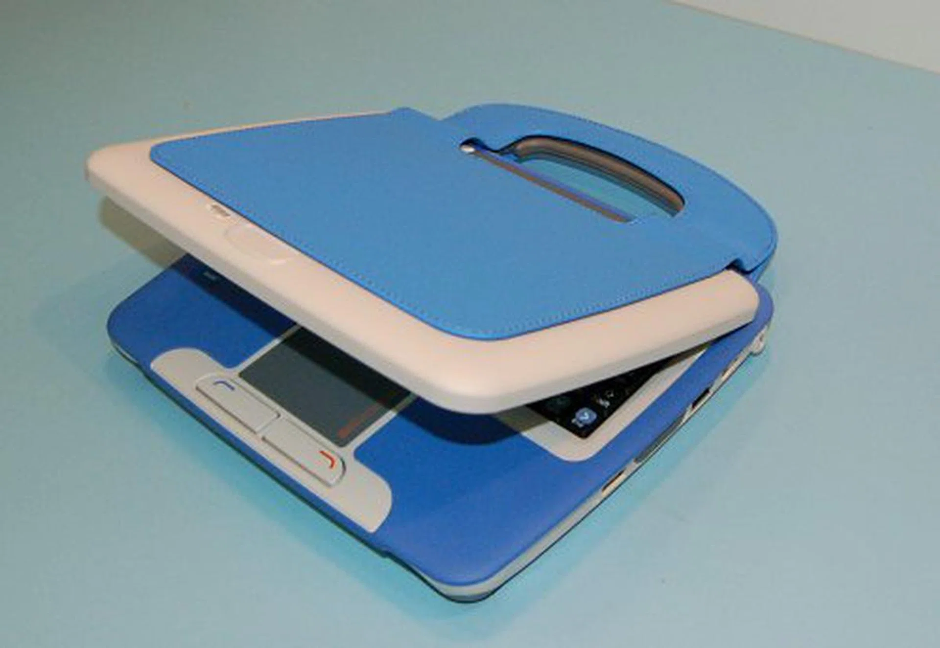 The new Classmate PC will be launched at IDF. Besides packing the Atom processor now, it will feature some design changes. Still looks toy-ish to us, but is less tacky.