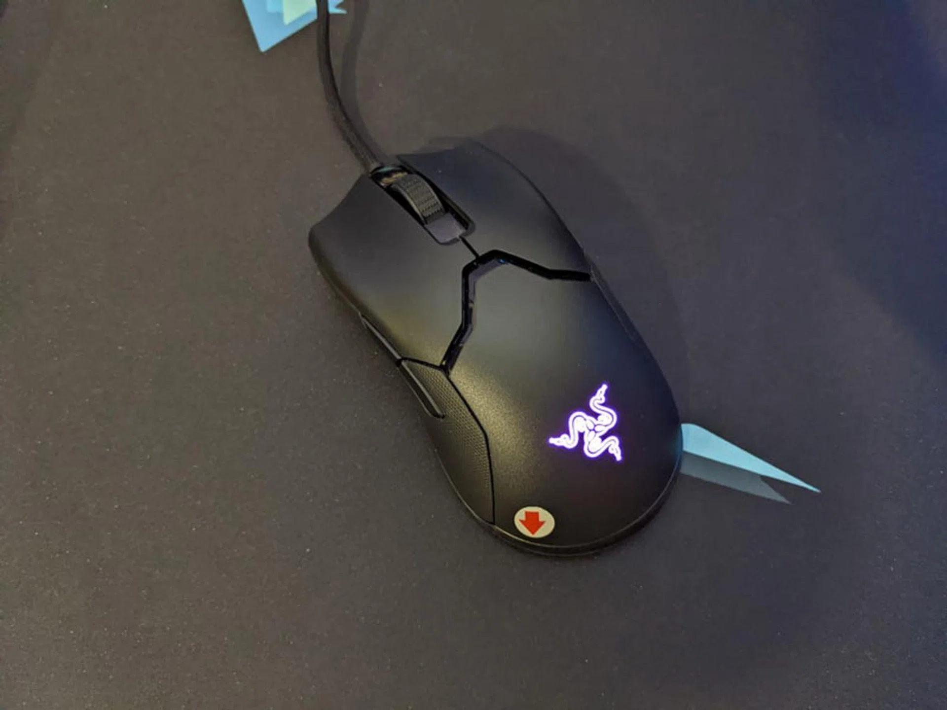Design-wise, the prototype we were given was modelled after the Razer Viper.