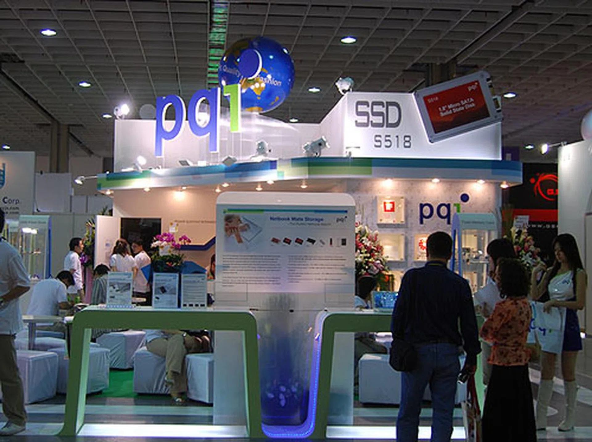  And there seems to be no lack of flash based products as we found out at PQI's booth, where more flash memory cards, SSD, DRAM modules and USB flash drives confronted us.  