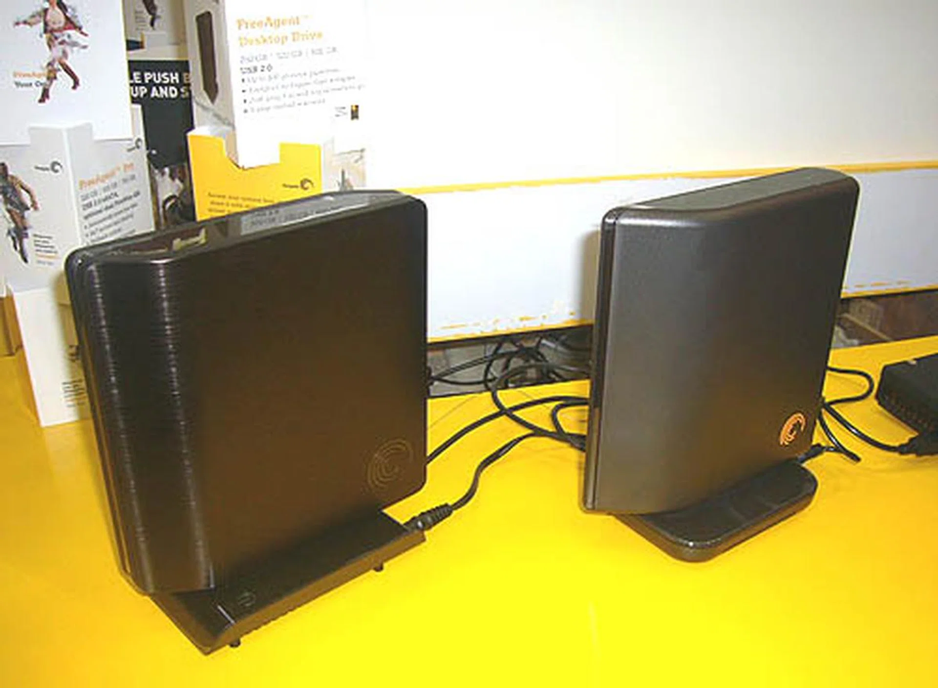  With sizes ranging from 250GB to 500GB, Seagate's FreeAgent Desktop external hard drives provide easy backup at affordable prices starting from $169 for 250GB. Just for the PC Show, there's an instant cash rebate of $20 and a lucky dip. A 5-year warranty is included.  