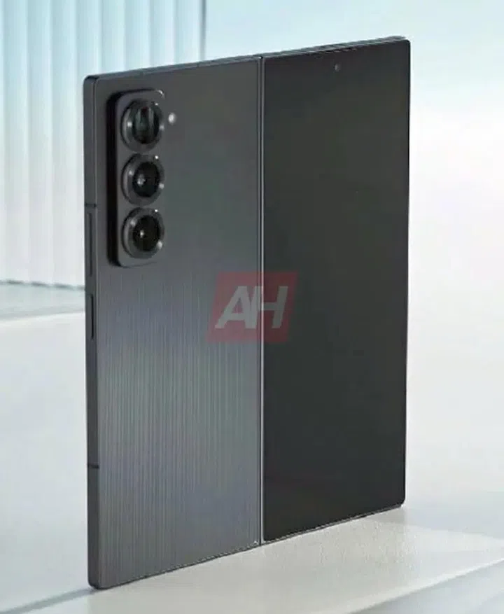 The Samsung Galaxy Z Fold Special Edition seems to be thinner than the Galaxy Z Fold6 and has a slightly different camera island on the rear. (Photo: Android Headlines)