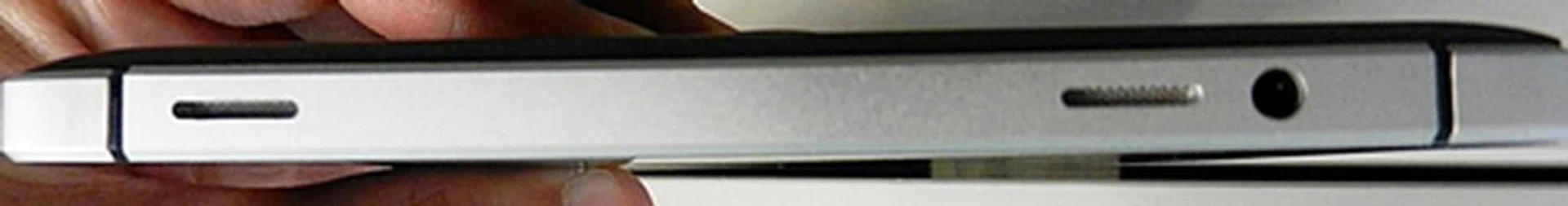 The MediaPad has a 3.5mm audio jack at the top of the device, together with a pair of speakers. 