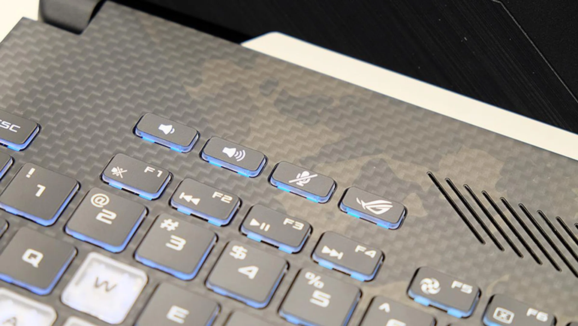 ASUS ROG Strix Scar II