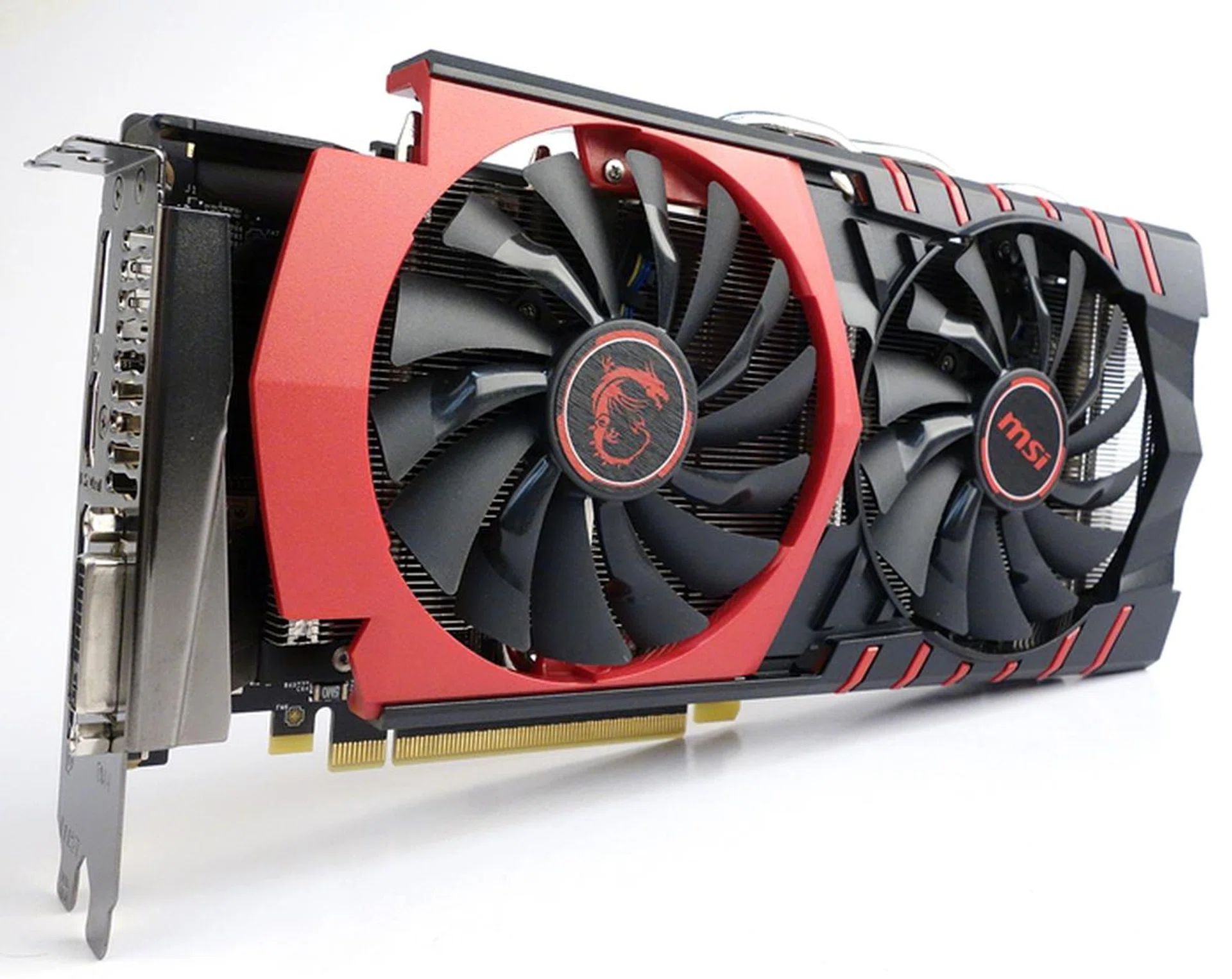 The MSI GTX 960 Gaming 2G sports the same Twin Frozr V cooling system as the MSI GeForce GTX 980 Gaming 4G.